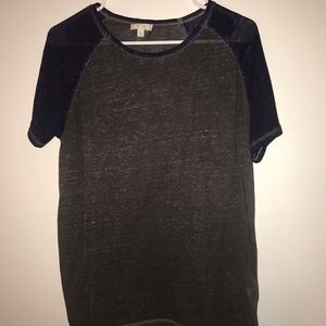 Gray and purple T-shirt